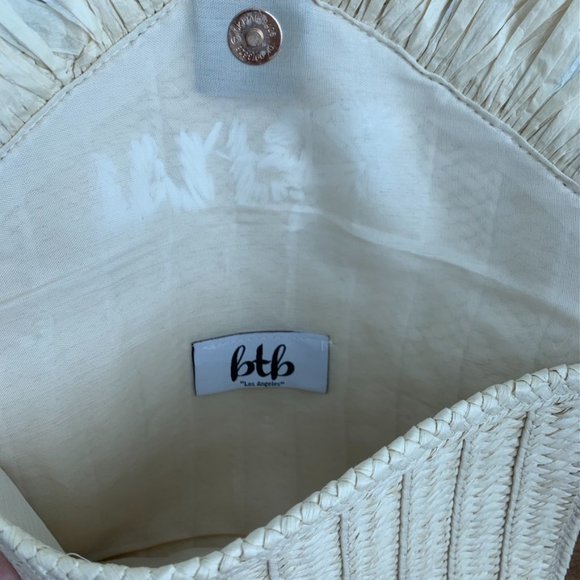 BTB Los Angeles MRS Straw Clutch - Picture 4 of 4